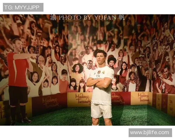 全球足球明星蜡像馆揭秘球场传奇人物的真实面貌与背后故事 全球足球明星蜡像馆揭秘球场传奇人物的真实面貌与背后故事