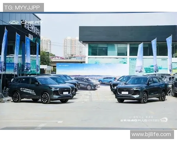 偶然邂逅足球明星与豪车的精彩瞬间，令人羡慕的生活方式尽显风采