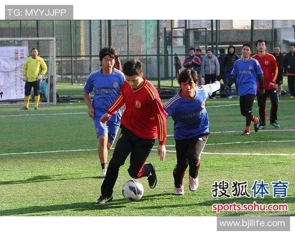 足球堵人现象解析与解决方案探讨如何维护赛场秩序与球迷安全