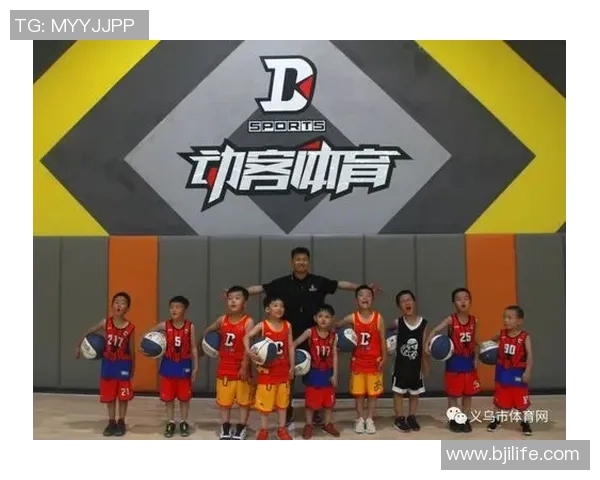 足球红背心的传奇故事与背后的热血青春岁月 足球红背心的传奇故事与背后的热血青春岁月