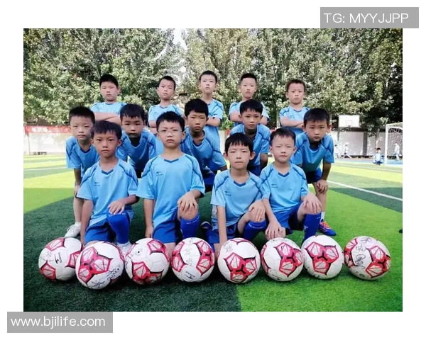 足球江山的荣耀与梦想在绿茵场上交织成传奇的篇章 足球江山的荣耀与梦想在绿茵场上交织成传奇的篇章